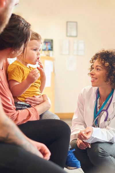 Arztpraxis Ausstattung Wartebereich Kinder Empfang Neudoerfler