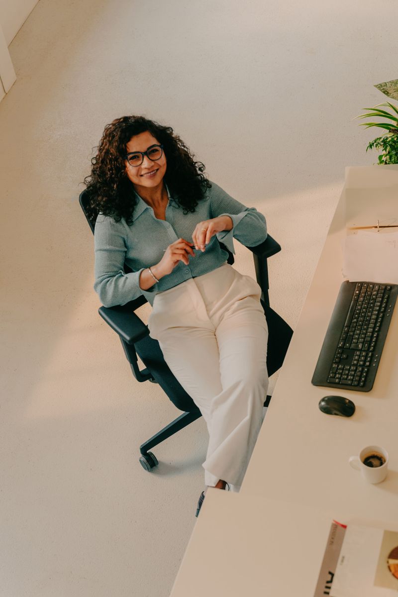 Flux E2 Arbeitstisch Büro Bürotische Portrait n you Drehstuhl neudoerfler