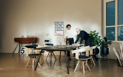 Mymotion Besprechungstisch Abstimmung Meeting Buero Besprechungsraum Neudoerfler