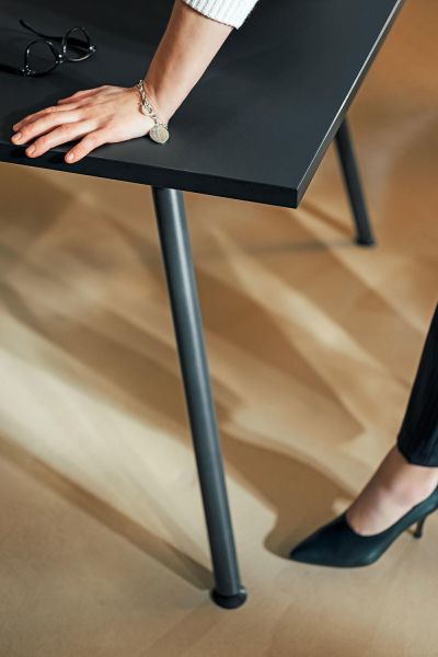 Mymotion Besprechungstisch Konferenztisch Zusammenarbeit Neudoerfler