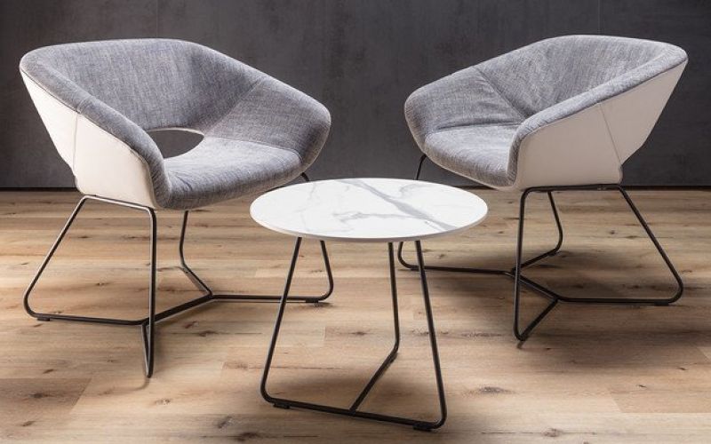 ZÜCO Averio Loungesessel mit passendem Beistelltisch