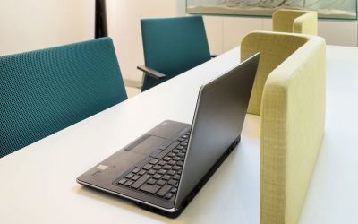 Planmoebel Unit Desk Panel Abschirmung Arbeitsplatz Privatsphaere Neudoerfler