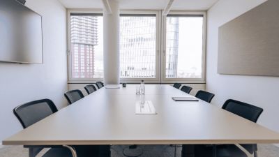 Gewista arbeitsplatz meeting sitzen stehen neudoerfler