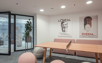 Neudoerfler loreal meeting table break sitting ball partition wall