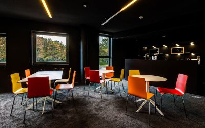 Neudoerfler Wu Wien Arbeitsraum Studienraum Tisch Stuehle Andreas Hafenscher